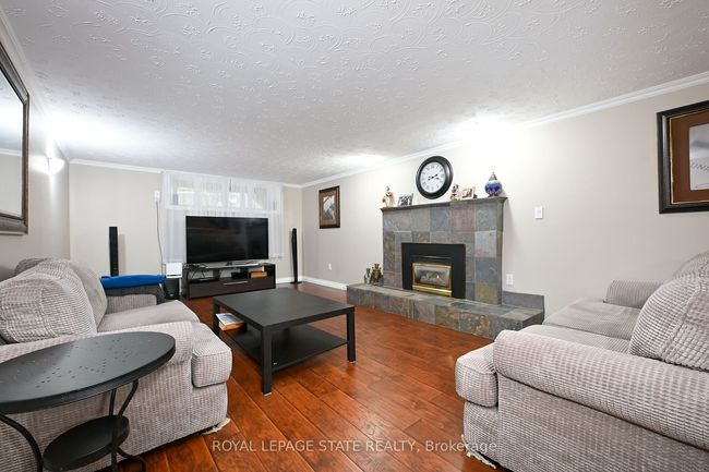 14 Joy Crt, House other with 3 bedrooms, 2 bathrooms and 4 parking in Hamilton ON | Image 22