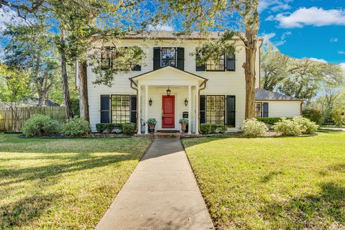 411 Sycamore St, Waxahachie, TX, 75165-2501 | Card Image