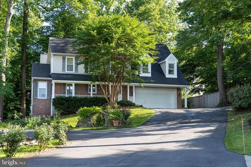 9695 Holly Oak Ct, FAIRFAX STATION, VA, 22039-2653 | Card Image