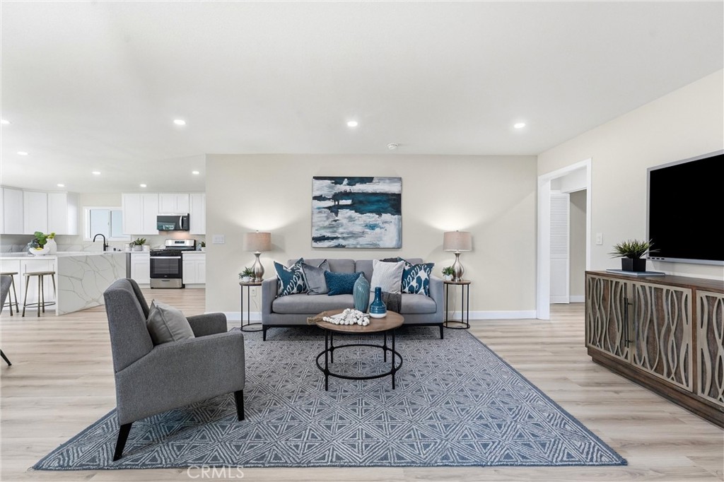 Residential in Santa Ana 4