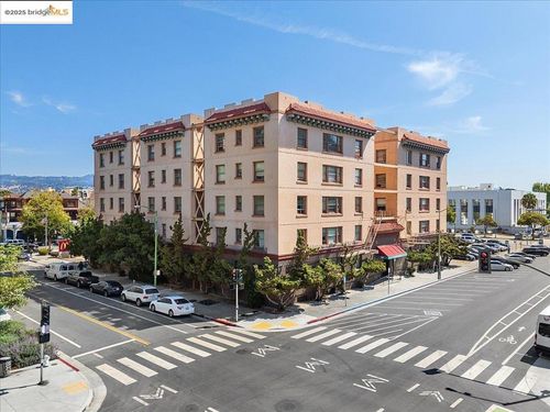 184 13th St, Oakland, CA, 94612-4228 | Card Image