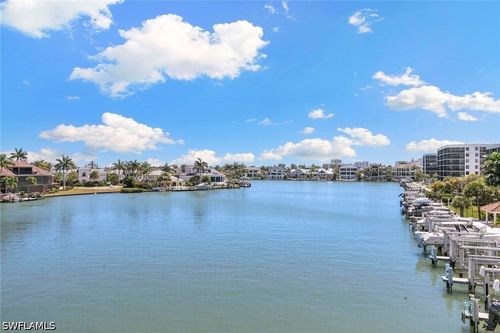 c305-10682 Gulf Shore Dr, NAPLES, FL, 34108-3031 | Card Image