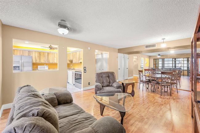 B - 94 Capri B, Condo with 1 bedrooms, 2 bathrooms and null parking in Delray Beach FL | Image 5