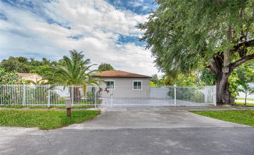 1507 Nw 100th St, Miami, FL, 33147-1821 | Card Image