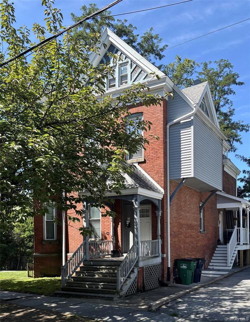 4-28 S Clover St, Poughkeepsie, NY, 12601 | Card Image