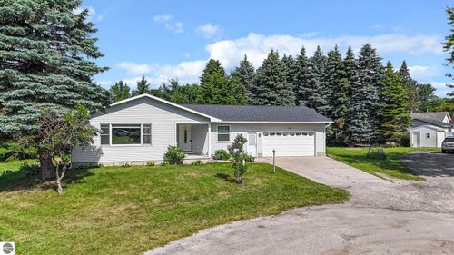 3235 Princeton Court, Traverse City, MI, 49684 | Card Image