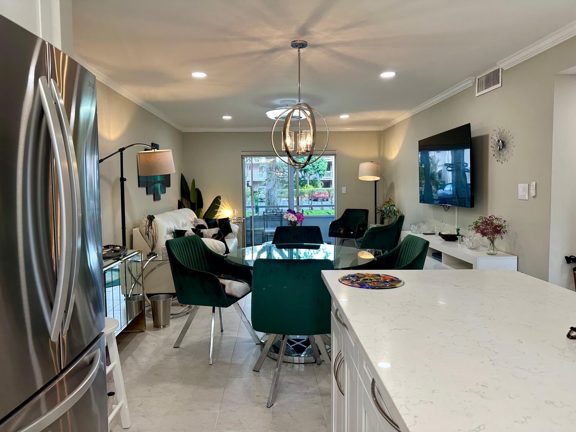 Residential Lease in Lake Worth 3