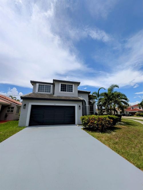 335 Sw 183rd Way, Pembroke Pines, FL, 33029-4330 | Card Image