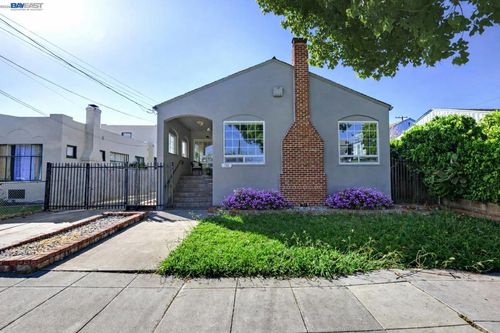 784 Sunset Blvd, Hayward, CA, 94541-2516 | Card Image