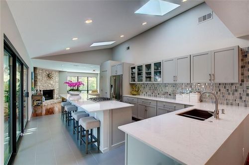 4007 Beaconsdale Dr, Austin, TX, 78727-2956 | Card Image