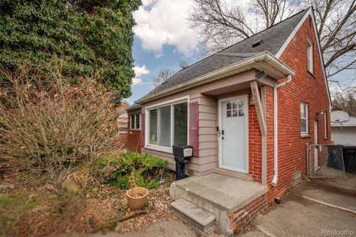 9387 Salem, Redford, MI, 48239-1579 | Card Image