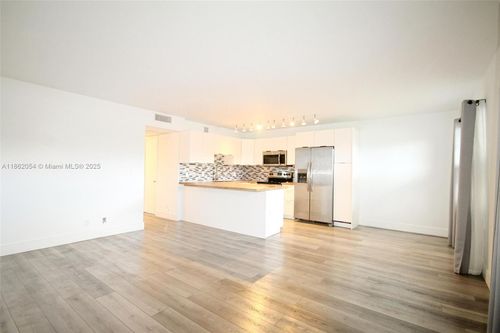 apt-113c-301 Sw 135th Ave, Pembroke Pines, FL, 33027-2034 | Card Image