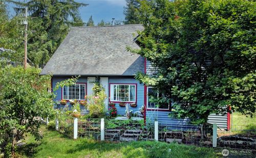 35904 Se 46th St, Fall City, WA, 98024-9700 | Card Image