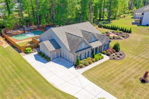 5198 Ashley Dr Sw, Lilburn, GA, 30047-6606 | Card Image