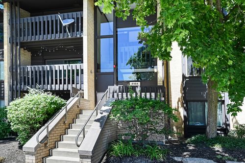 302-6184 Pinewood Ct, Willowbrook, IL, 60527-1950 | Card Image