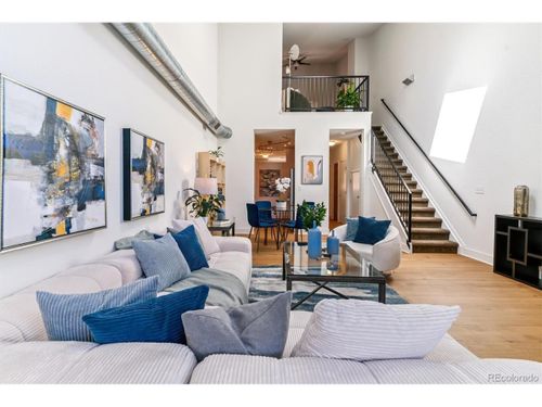 201-3195 Blake St, Denver, CO, 80205-2378 | Card Image