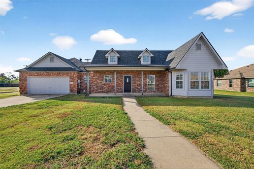 501 Harris St, Gunter, TX, 75058-2121 | Card Image