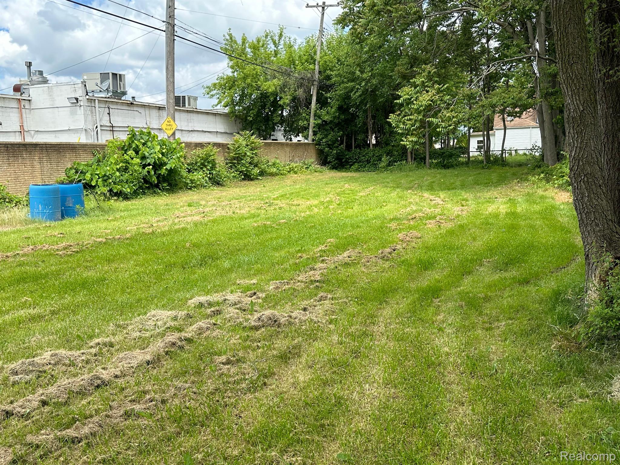 Land in Dearborn Heights 3