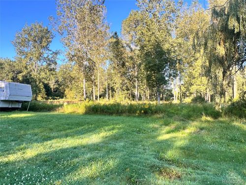 8085 W Newburg Rd, Carleton, MI, 48117-9540 | Card Image