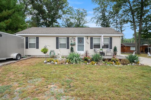 128 Maple Bluff Ave, Prudenville, MI, 48651-9759 | Card Image