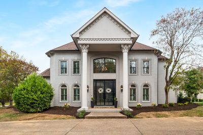 683 Old Orchard Rd, House other with 4 bedrooms, 3 bathrooms and 7 parking in Brentwood TN | Image 1