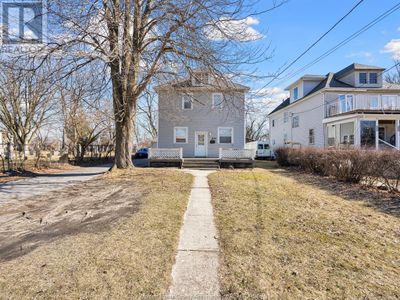 3329 Sandwich St, House other with 9 bedrooms, 4 bathrooms and null parking in Windsor ON | Image 1