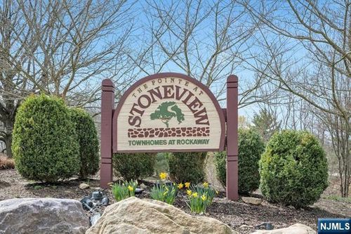 3 Heatherwood Ct, ROCKAWAY, NJ, 07866-2216 | Card Image