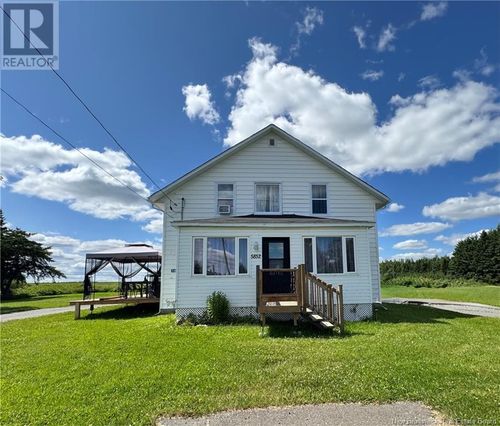 5852 Rte 17, Saint Quentin, NB, E8A2J1 | Card Image