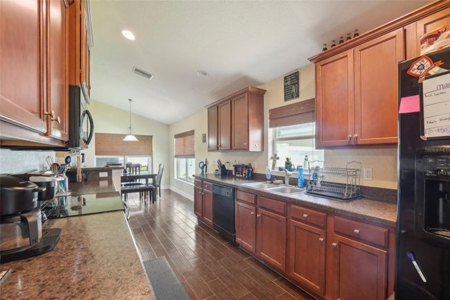 10711 Standing Stone Dr, House other with 3 bedrooms, 2 bathrooms and null parking in Wimauma FL | Image 5