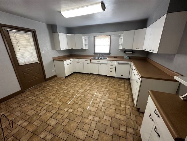 114 Hi Way Supply Rd, House other with 4 bedrooms, 2 bathrooms and 2 parking in Dunbar PA | Image 6