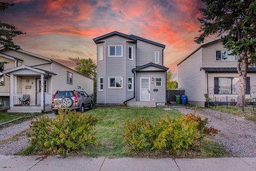 12 Abingdon Crt Ne, Calgary, AB, T2A6S5 | Card Image