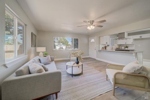 1207 E Tennessee St, Fairfield, CA, 94533-5461 | Card Image