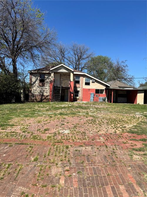 1201 E Davis Ave, Fort Worth, TX, 76104-6129 | Card Image