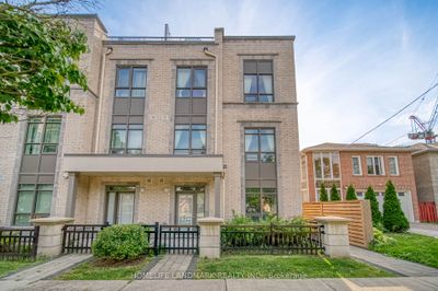 1 - 52 Holmes Ave, Condo with 2 bedrooms, 2 bathrooms and 1 parking in Toronto ON | Image 1