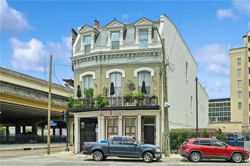 d-1061 Camp St, New Orleans, LA, 70130-3947 | Card Image