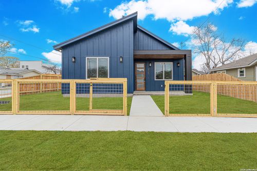 915 Saint James, San Antonio, TX, 78202-2046 | Card Image