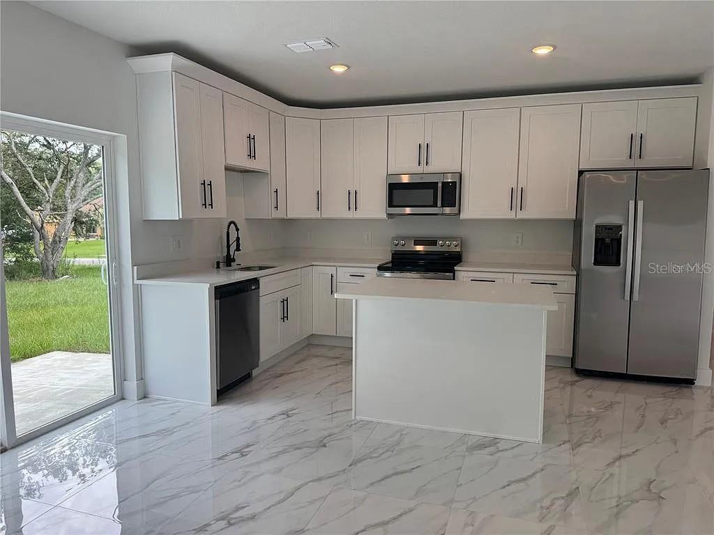Residential Lease in CITRUS SPRINGS 3
