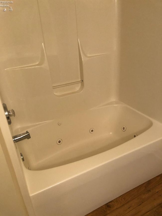 4410 Woodridge Dr, House other with 2 bedrooms, 2 bathrooms and 2 parking in Sandusky OH | Image 13