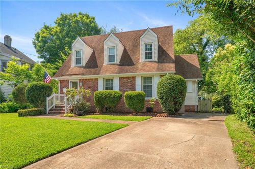 1207 Manchester Ave, Norfolk, VA, 23508-1122 | Card Image