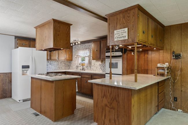 423 N Saint Marys St, House other with 5 bedrooms, 3 bathrooms and null parking in Caldwell KS | Image 7
