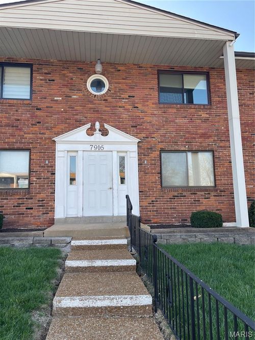 unit-4-7916 Camelot Ln, Saint Louis, MO, 63123-1958 | Card Image