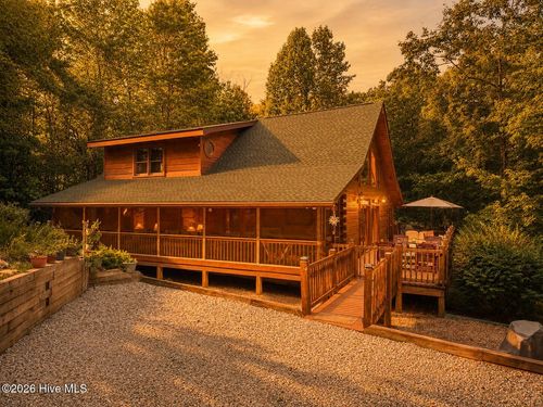 314 Carringer Rd, Robbinsville, NC, 28771-6119 | Card Image