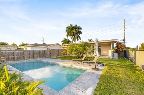 218 Se 2nd St, Dania Beach, FL, 33004-3706 | Card Image