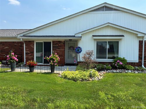 11604 Joseph Leonard Ct, Warren, MI, 48093-1284 | Card Image