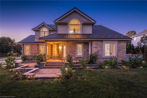 3 Pine Ridge Dr, Guelph, ON, N1L1N6 | Card Image