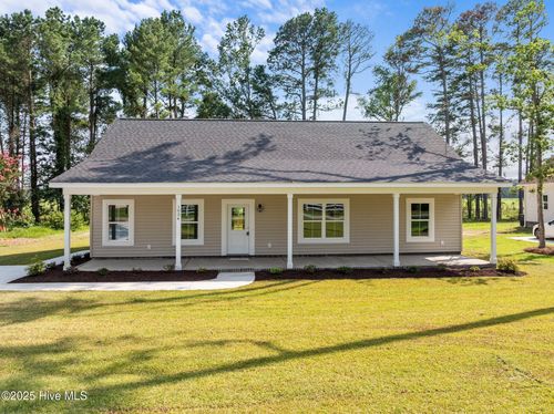 1034 Powers Ln, Winterville, NC, 28590-7780 | Card Image