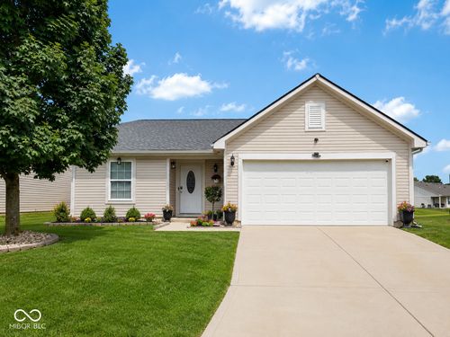7648 Firecrest Ln, Camby, IN, 46113-7727 | Card Image