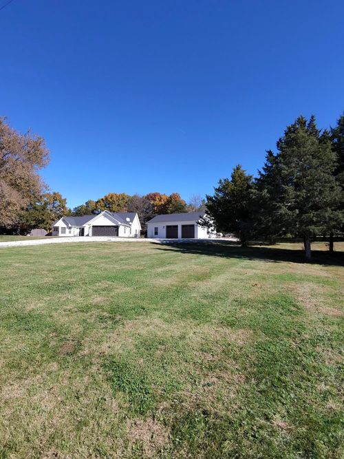 11288 S Blackhawk Trl, ASHLAND, MO, 65010-9042 | Card Image