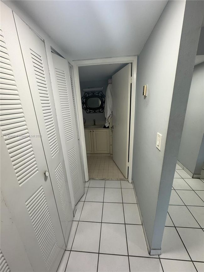 APT-404 - 8005 Lake Dr, Condo with 1 bedrooms, 1 bathrooms and null parking in Doral FL | Image 17