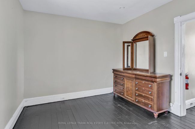 617 Aylmer St N, House other with 3 bedrooms, 2 bathrooms and 2 parking in Peterborough ON | Image 24